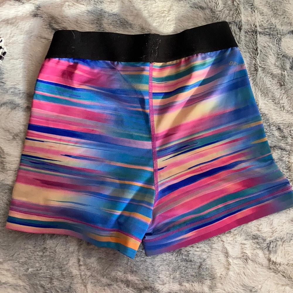 Nike dri fit shorts - Picture 2 of 4